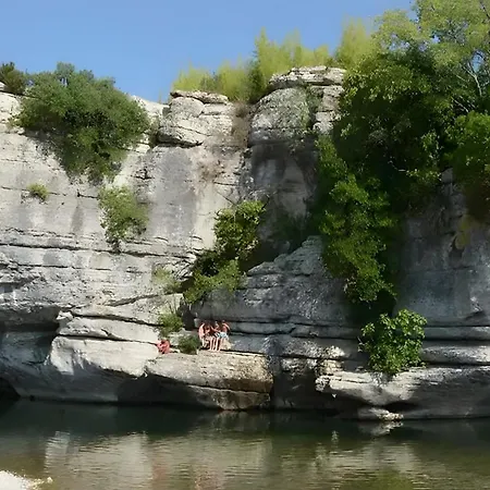 Jaune - Piscine Partagee