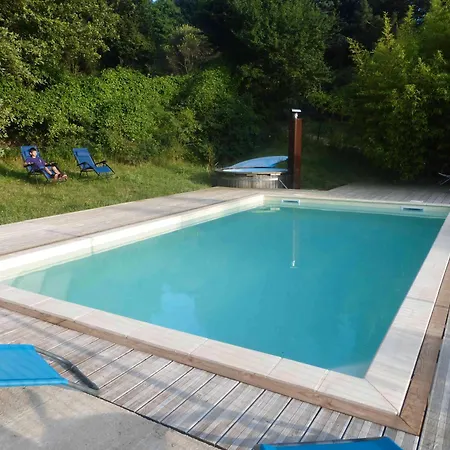 Jaune - Piscine Partagee Darbres