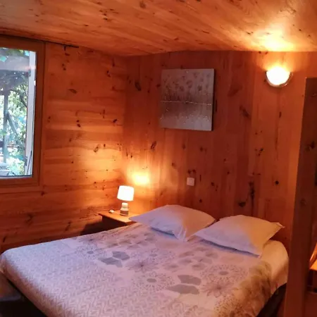 Chalet Jaune - Piscine Partagee
