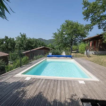 Chalet Jaune - Piscine Partagee *